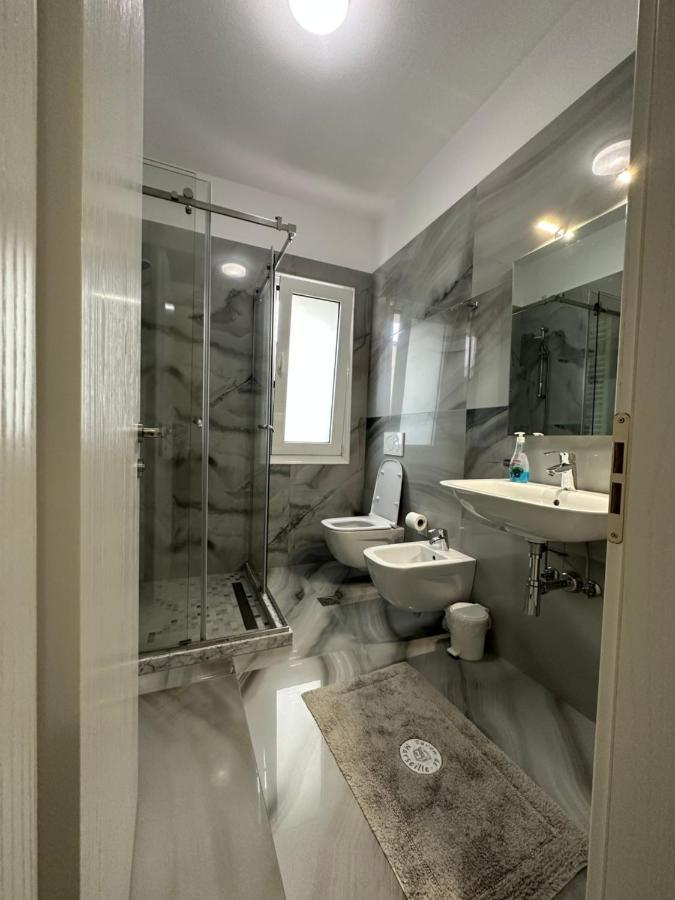 Brilant Apartamento Tirana